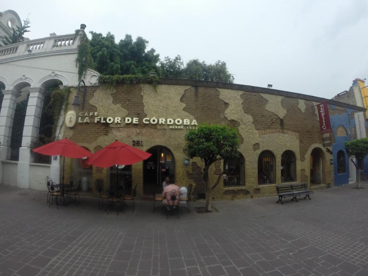Hospedaje Tlaquepaque グアダラハラ エクステリア 写真